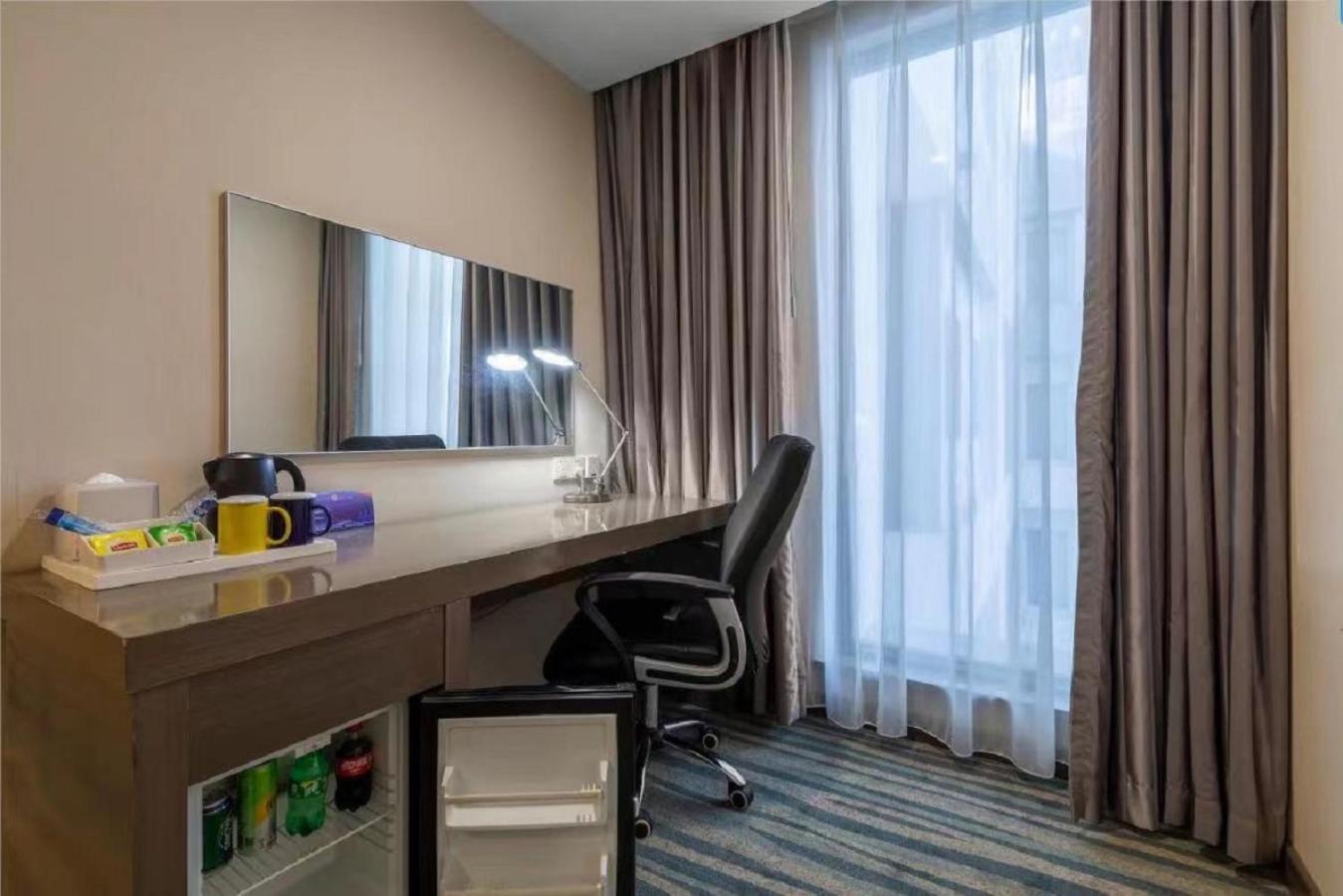Holiday Inn Express Shenyang North Station By Ihg Εξωτερικό φωτογραφία