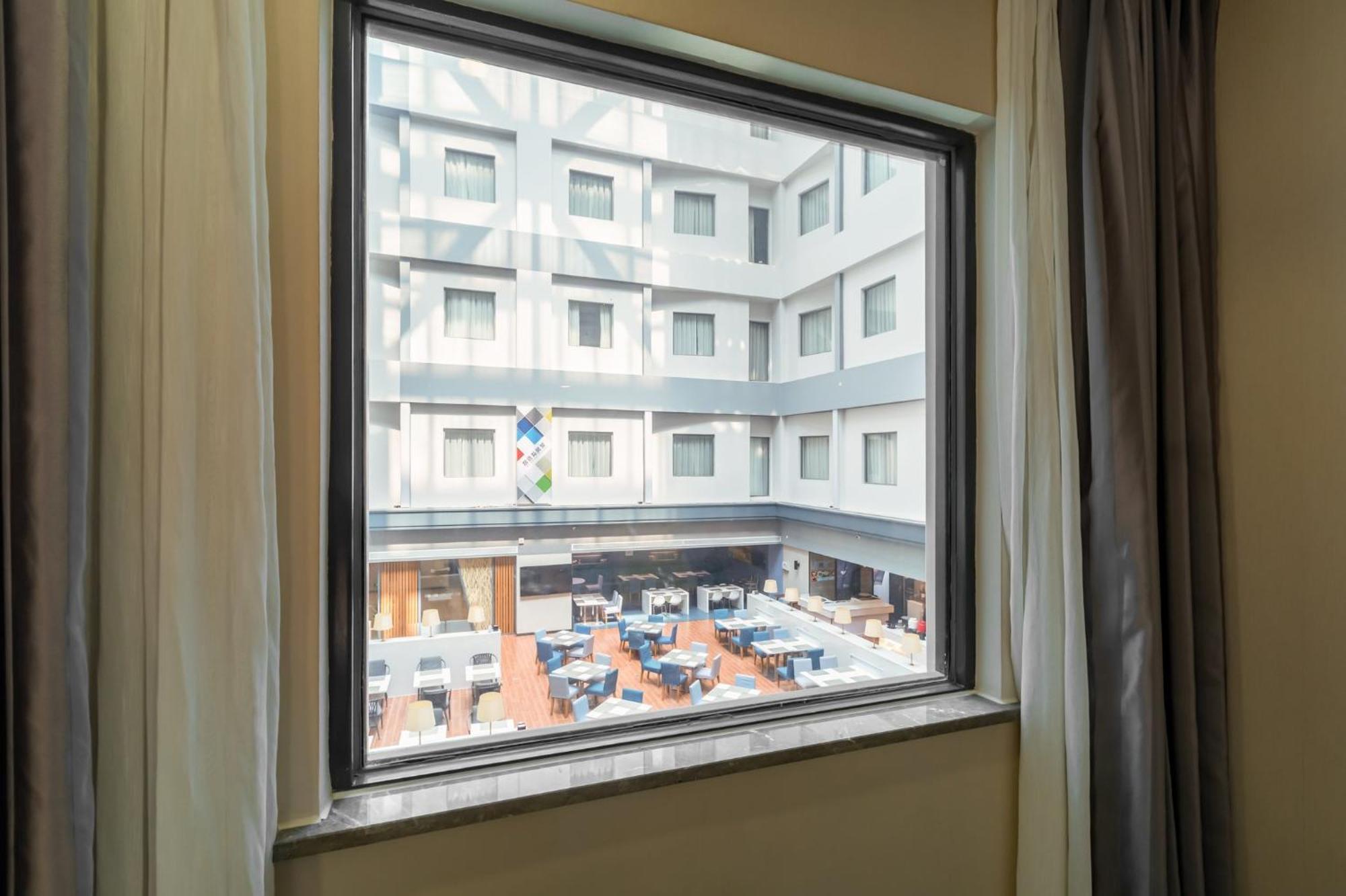 Holiday Inn Express Shenyang North Station By Ihg Εξωτερικό φωτογραφία