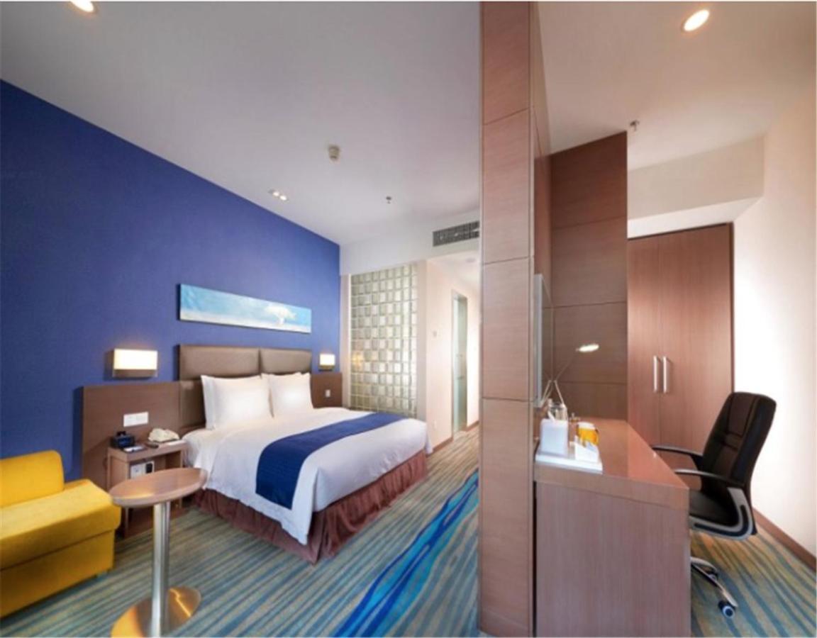 Holiday Inn Express Shenyang North Station By Ihg Εξωτερικό φωτογραφία